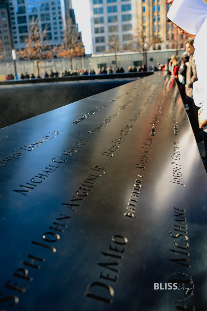 Sehenswürdigkeiten New York City - 911 Memorial Gedenkstätte World Trade Center 9/11 Memorial New York - Twin Towers - by day WTC