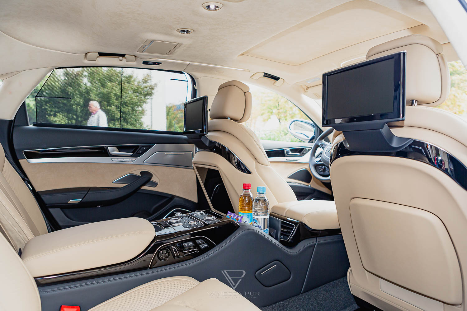 AUDI A8L 6.3 W12 - Fahrbericht mit Business Class Feeling und Luxus-Limousine Luxusauto mit Liegesitz im Test und Erfahrung zum Event als VIP