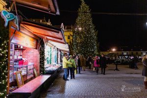 Weihnachtsmarkt Schloss Schönbrunn Wien, Österreich - Abendstimmung - Sehenswürdigkeiten