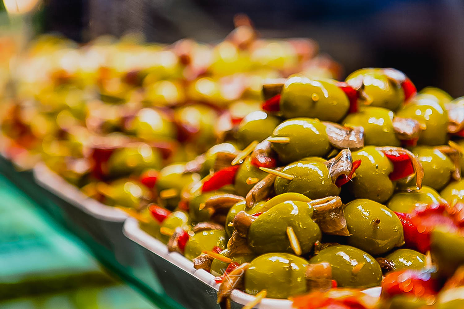 Madrid top 10 restaurants for tapas and sweets - Sightseeing - Mercado de San Miguel - Madrid, Spain - Tapas, Bars and Entertainment