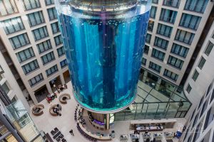 Radisson Blu Hotel Berlin - Aquadome - Hotel mit Aquarium in Berlin - Business Hotel an der Spree am Dom