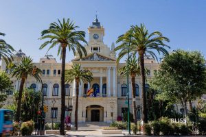 Malaga Sehenswürdigkeiten Top 10 mit Stadtbesichtigung in Andalusien. Pablo Picasso Museum, Alcazaba Festung, Kathedrale von Malaga