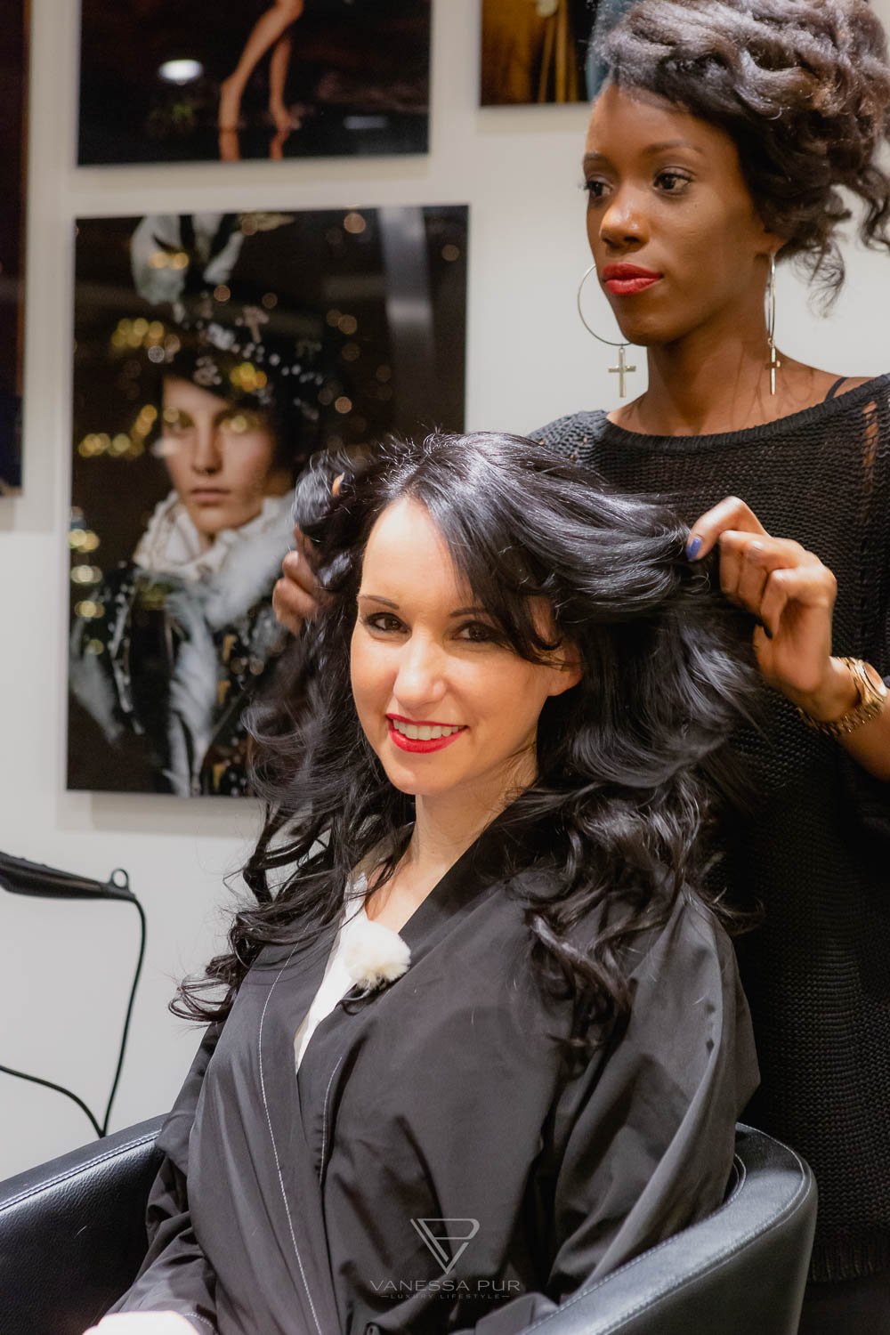 Hair extensions at Shan Rahimkhan - Extensions Hairdresser in Berlin 6 Hair extensions at Shan Rahimkhan - Extensions Hairdresser in Berlin - Shan Rahimkhan Salon in Berlin - hair extensions and hair thickening in Berlin experience