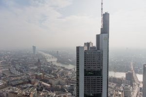 Frankfurt Sehenswürdigkeiten Luxus Stadtrundfahrt mit Style - Maserati Quattroporte SQ4 - Luxus erleben