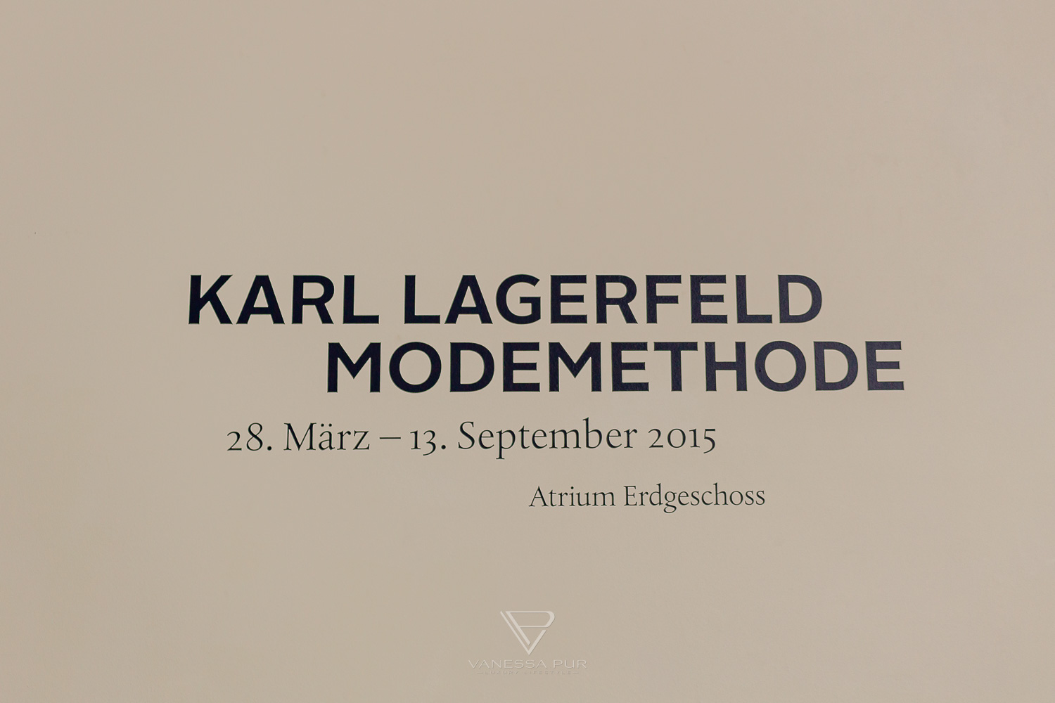 Karl Lagerfeld Ausstellung - Bundeskunsthalle Bonn - Karl Lagerfeld Ausstellung in Bonn - Bundeskunsthalle Museum passend zur Fashionweek