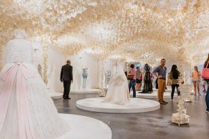 Karl Lagerfeld Ausstellung - Bundeskunsthalle Bonn - Karl Lagerfeld Ausstellung in Bonn - Bundeskunsthalle Museum passend zur Fashionweek