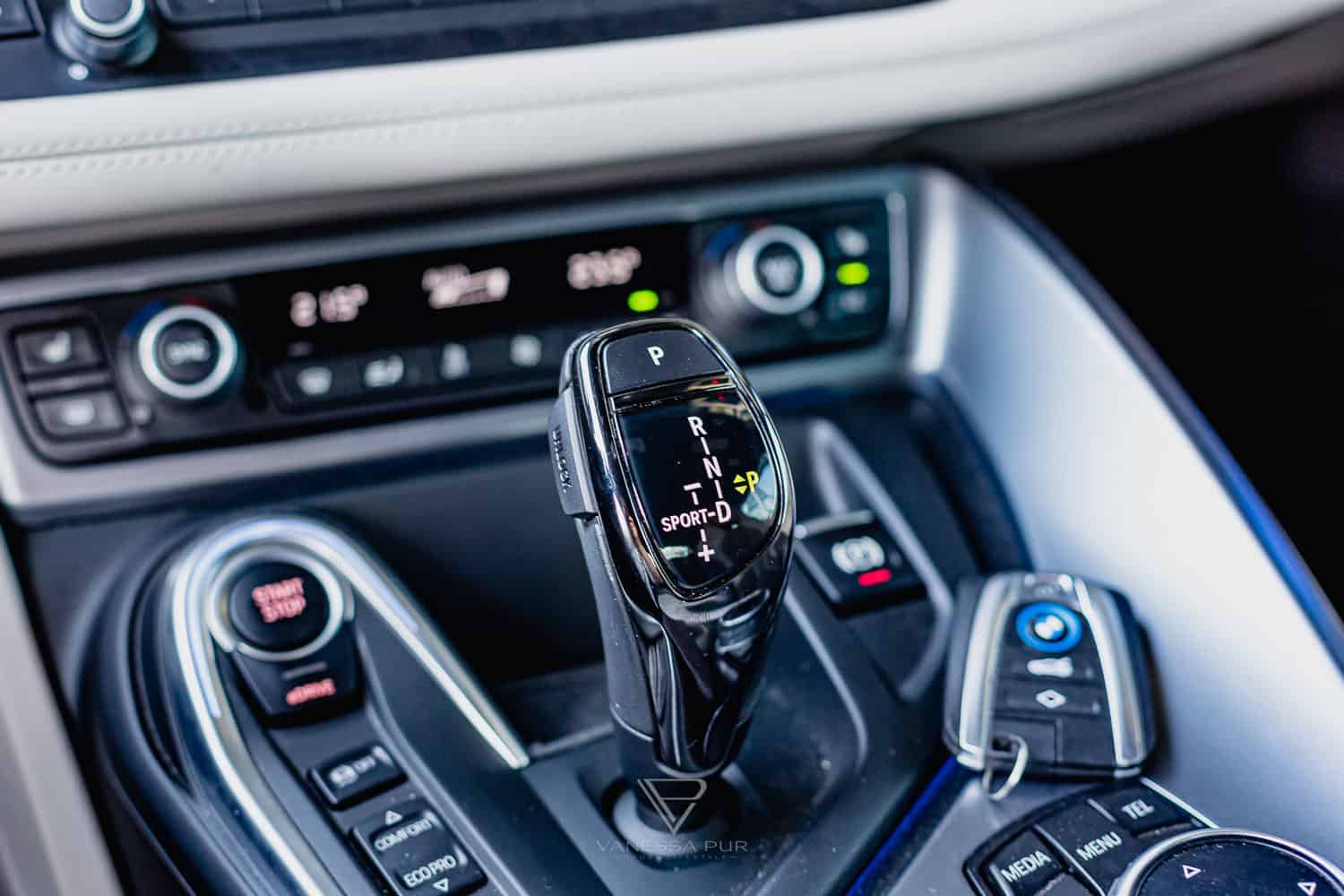 BMW i8 Plugin Hybrid - Motorsport Fahrerlebnis Elektromotor 2 BMW i8 Plugin Hybrid - Motorsport Fahrerlebnis Elektromotor BMW i8 - Luxussportwagen - Fahrgefühl - erster Eindruck