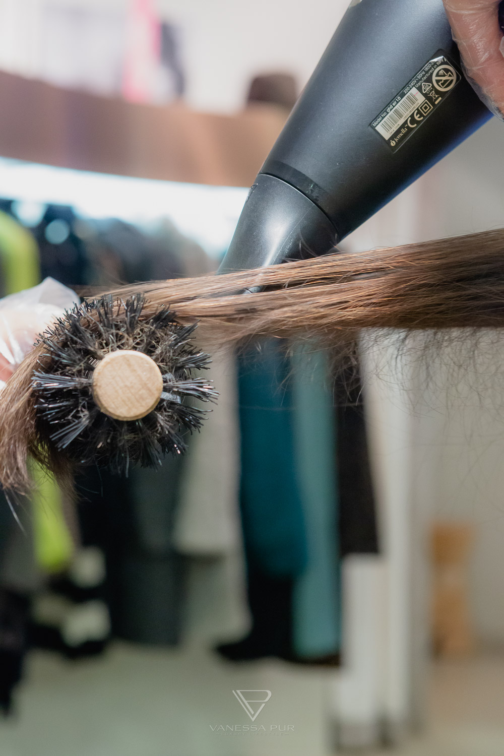 Keratin Glättung - glatte Haare mit Keratin Kur - Friseur Erfahrung