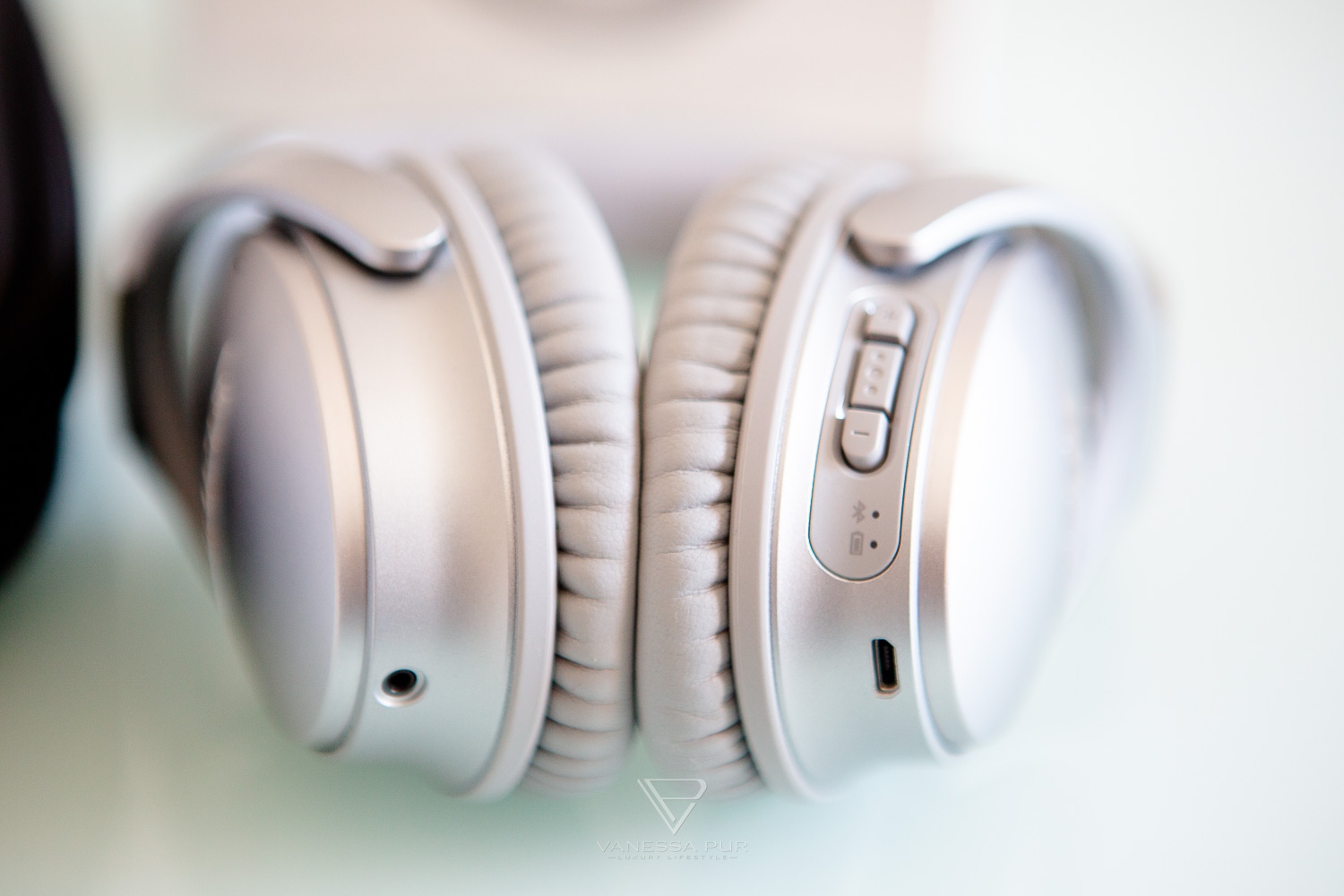 BOSE QUIET COMFORT QC35 - Noise cancelling - Review - Tech blog - Tech blogger - Headset - Music, video, television - Bluetooth headphones in review