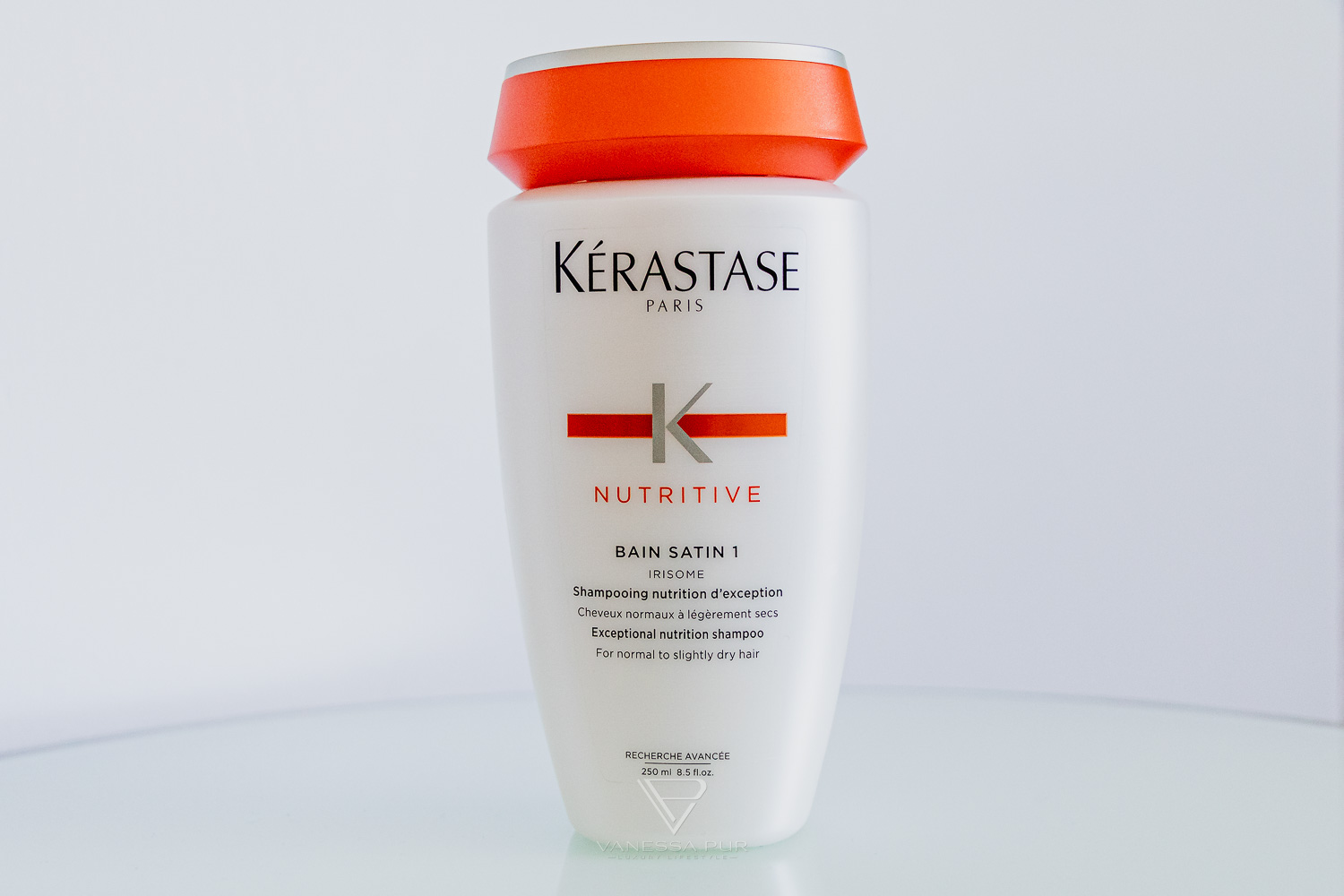 Best Kerastase hair care for beautiful long hair - dry and colored hair - Beautyblogger - hair and extensions - how to care for extensions - what shampoo to use?