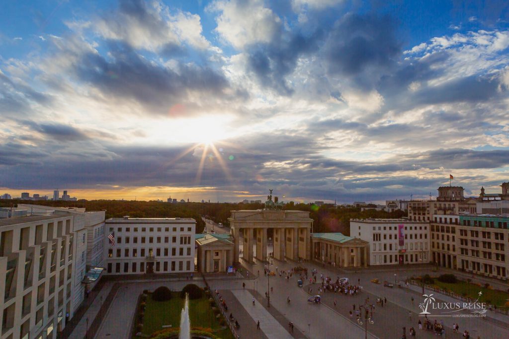 Adlon Hotel Berlin - Kempinski Hotel am Brandenburger Tor - Suiten - Ausblick und Erfahrung