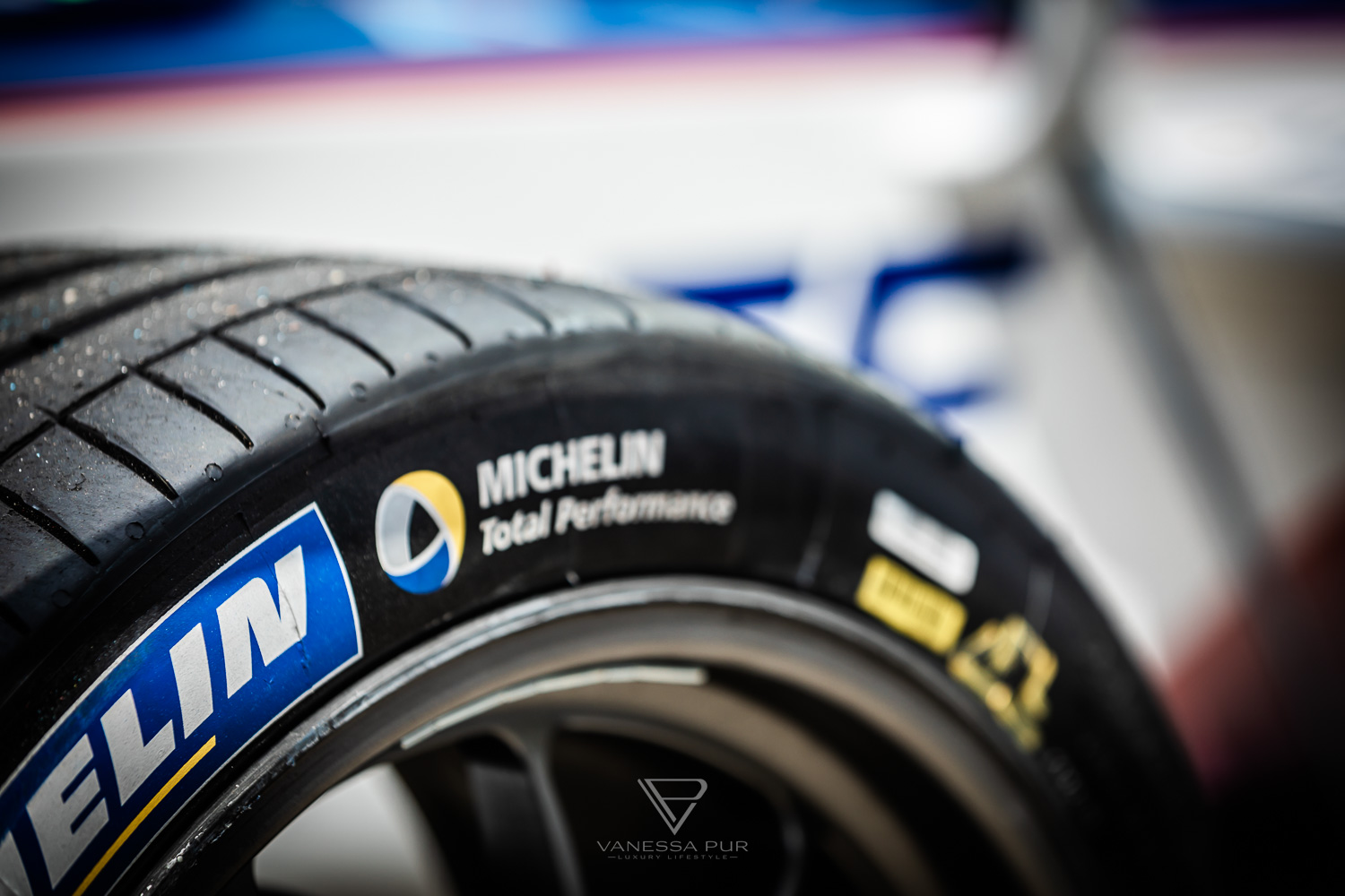 Formel E Rennen in Berlin - Flughafen Tempelhof - VIP bei MS Amlin Andretti Racing Team - FIA Formula E - Electric Streetracing - Grid Girl - Speed Event Motorsport Event Blogger