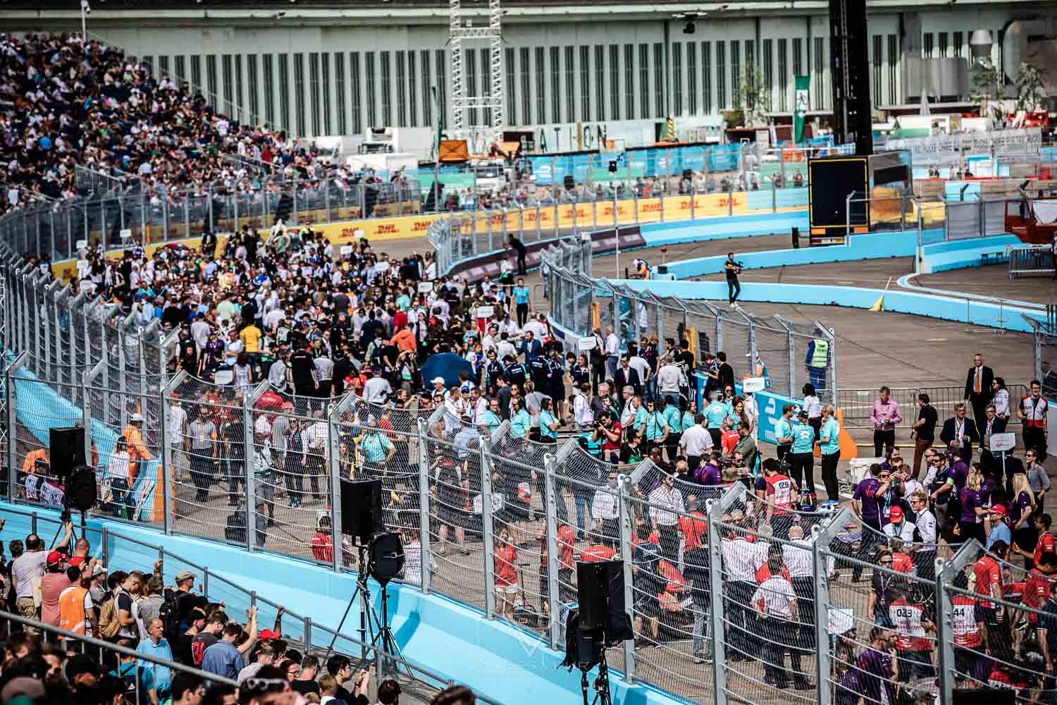 Formel E Rennen in Berlin - Flughafen Tempelhof - VIP bei MS Amlin Andretti Racing Team - FIA Formula E - Electric Streetracing - Grid Girl - Speed Event Motorsport Event Blogger