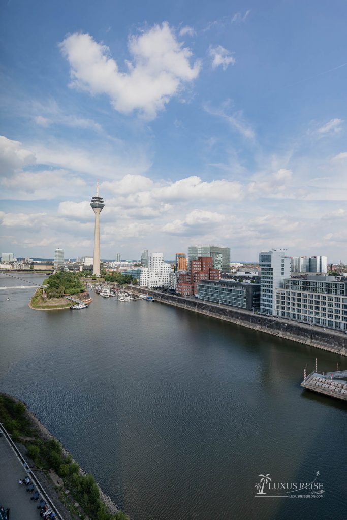 Hotel Hyatt Regency Düsseldorf - Luxushotel in Düsseldorf - Ausblick Medienhafen, Frühstück im Bett, Restaurant, Suite im Hyatt