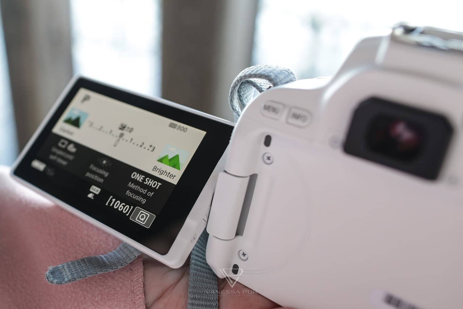 Kamera für Blogger - Kamera Einstellungen verstehen - Bessere Fashion Fotos für Fashionblogger 4 CANON 200D - Die Einstiegskamera für Blogger, YouTuber, Hobbyfotografen - CANON EOS 200D Rebel SL2 Review Test - Photos - Einsteigerkamera und Bewertung der weißen Spiegelreflexkamera DSLR für Blogger und YouTuber - Technik-Blogger - Erfahrung und Eindruecke