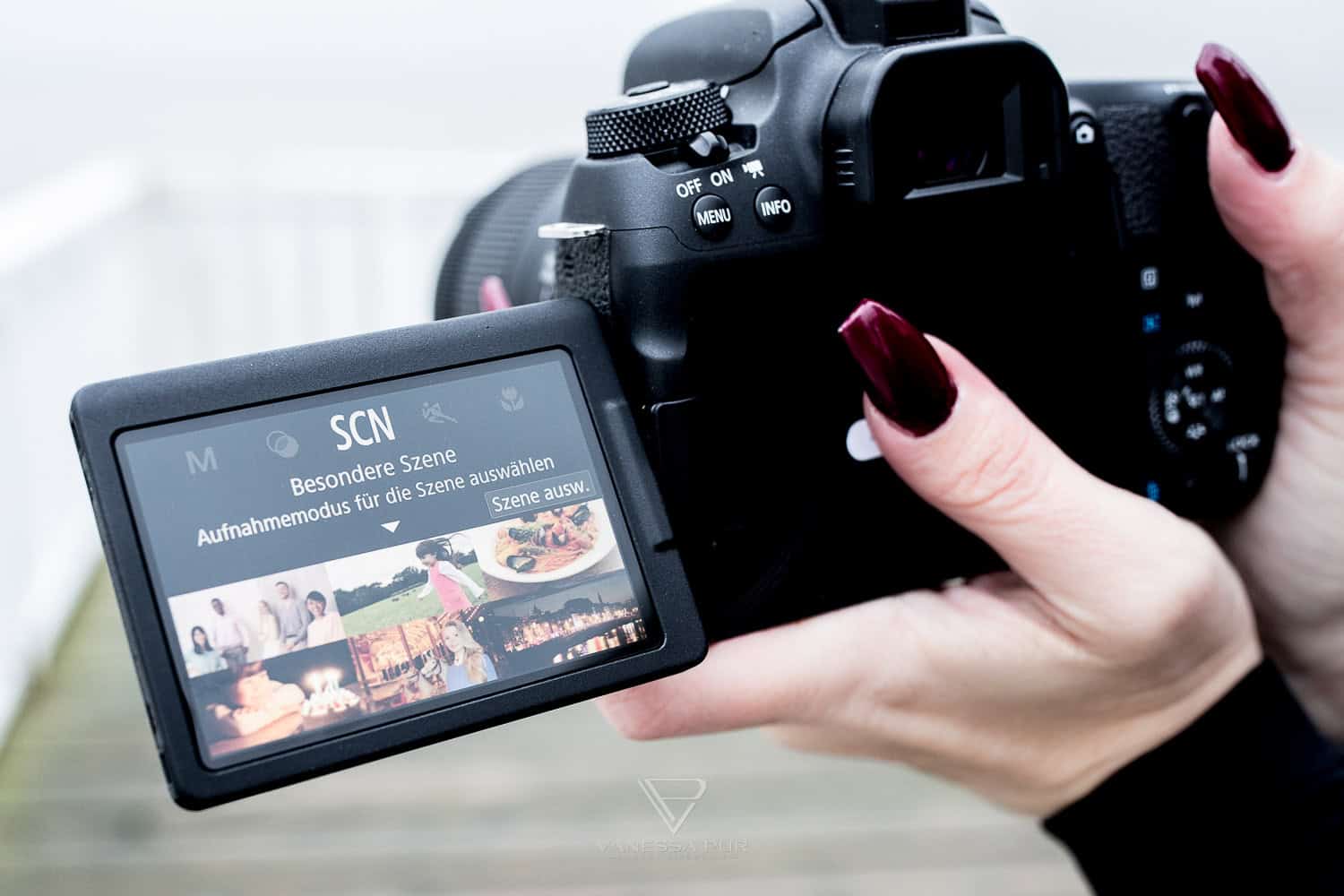 Kamera für Blogger - Kamera Einstellungen verstehen - Bessere Fashion Fotos für Fashionblogger 8 Canon 77D - Die Allround-Kamera für YouTuber, Blogger, Hobbyfotografen - Erfahrungen - Canon 77D Produkttest und Bewertung - Erfahrung mit der Canon Kamera - Technikblogger Vanessa Pur - Vergleich Canon EOS 200D vs. EOS 800D vs. 77D - Unterschiede, Vorteile, Handling - Kamera für Blogger - Kamera Einstellungen verstehen - Bessere Fashion Fotos für Fashionblogger