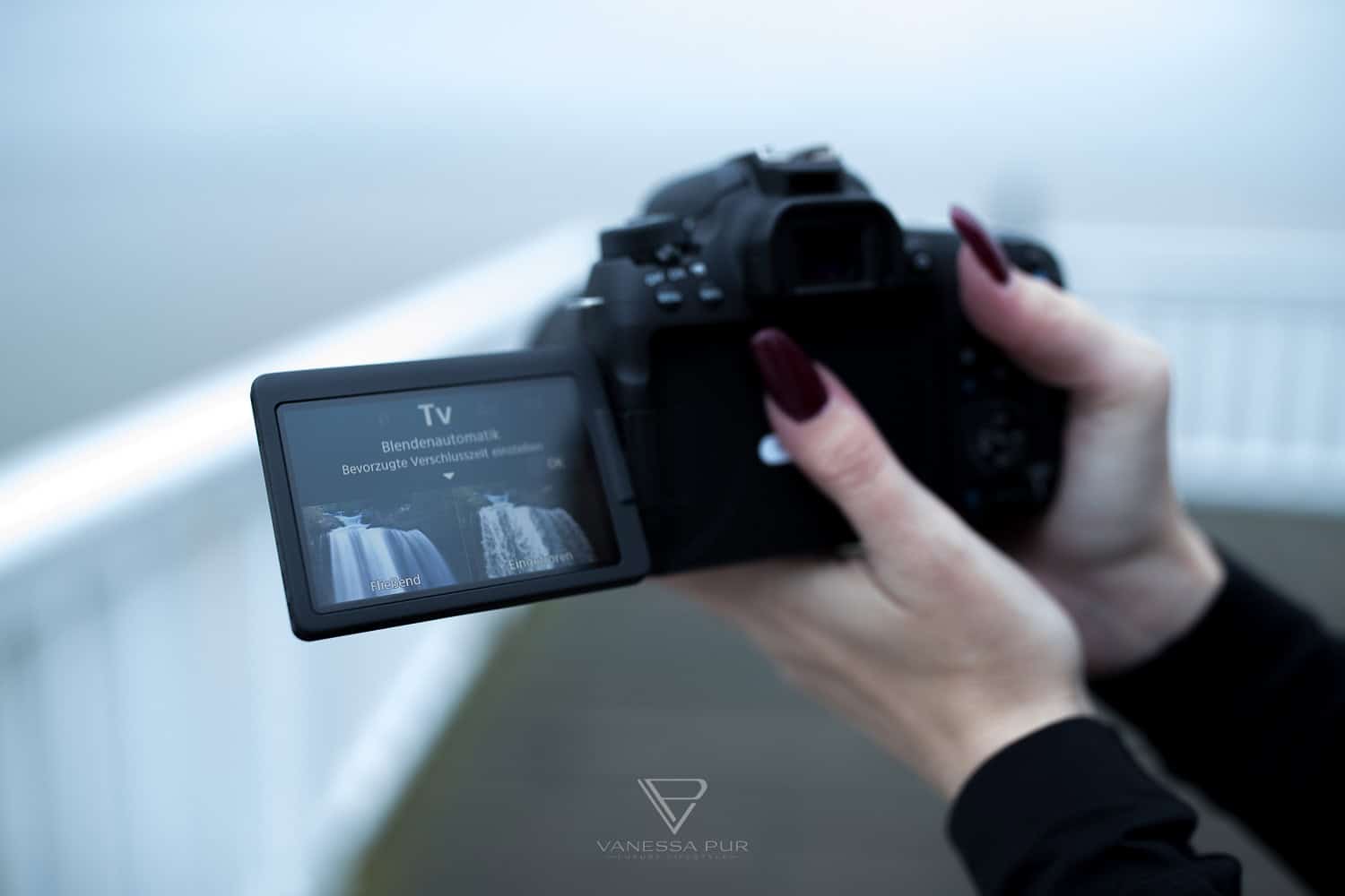 Kamera für Blogger - Kamera Einstellungen verstehen - Bessere Fashion Fotos für Fashionblogger 5 Canon 77D - Die Allround-Kamera für YouTuber, Blogger, Hobbyfotografen - Erfahrungen - Canon 77D Produkttest und Bewertung - Erfahrung mit der Canon Kamera - Technikblogger Vanessa Pur - Vergleich Canon EOS 200D vs. EOS 800D vs. 77D - Unterschiede, Vorteile, Handling - Kamera für Blogger - Kamera Einstellungen verstehen - Bessere Fashion Fotos für Fashionblogger