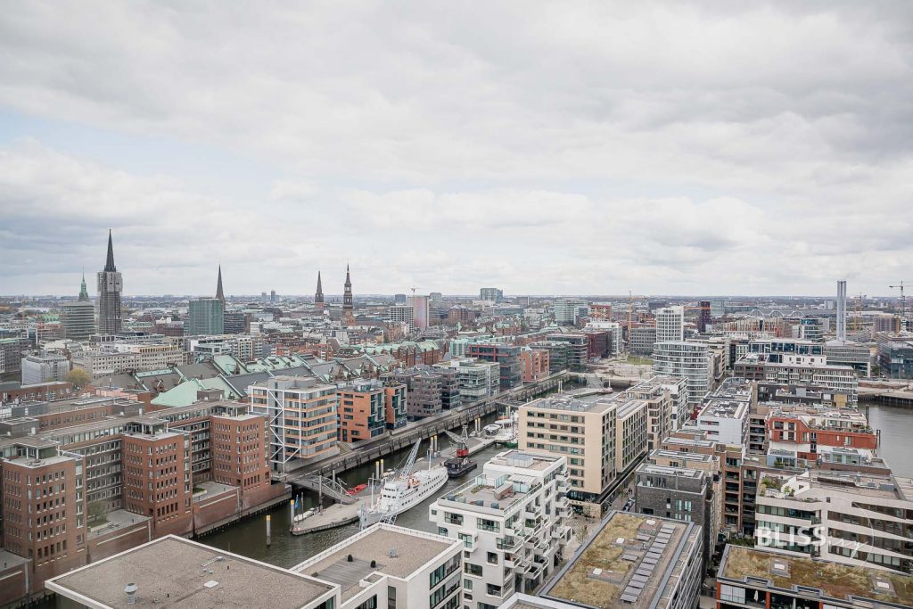 Westin Hotel Hamburg Elbphilharmonie - Luxushotel in Hamburg - Bewertung und Erfahrung - Luxusreiseblog - Aussicht Elbphilharmonie und Plaza - Suiten und Zimmer