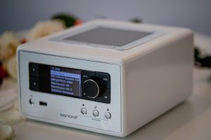 sonoro Relax und sonoro Stream - Audio im Test - kompakte stylische Musiksysteme - Klang und Audio im Schlafzimmer und Badezimmer mit Meditation - Multiroom-Lösung - Technikblog