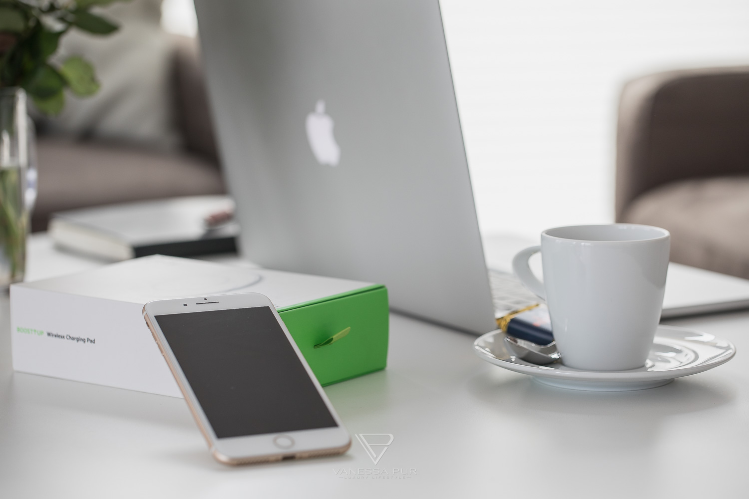 Belkin Boost Up Wireless Charging Station for iPhones in review - Qi Charger - Technology blog - Smartphone blogger - Lifestyle blog - Product test - Rating