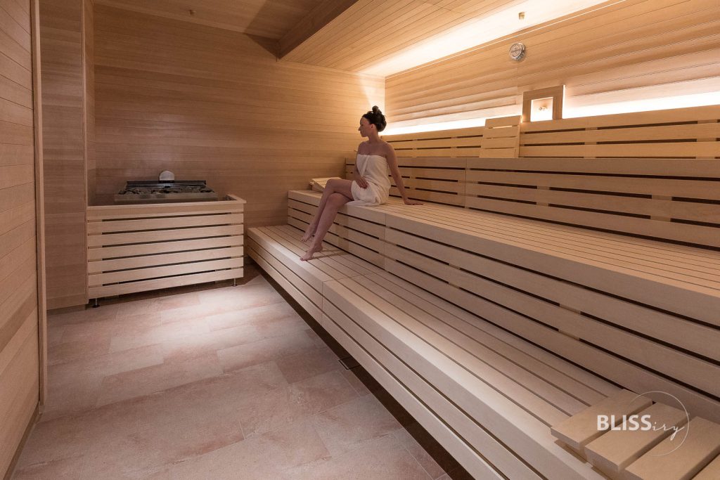 Vanessa Pur - Bad Driburg Wellness im Gräflichen Park - Spa, Sauna und Pool Wochenende - Wellness in NRW - Beste Wellnesshotels - Top Wellnessangebote - Spa Blogger Wellness Blogger - Luxusreiseblog - Luxushotel Vorstellung - Wellness- und SPA Erlebnis in NRW - Wo kann man eine Auszeit machen - Erholung und Romantik-Wochenende im Park - Fine-Dining in OWL - Teutoburger Wald - Gräflicher Park Grand Resort Bad Driburg - Ayurveda Kochkunst mit Eckhard Fischer - Thomas Blümel Küchenchef - Gesundheit und Wellnessblog - Fitnessblogger