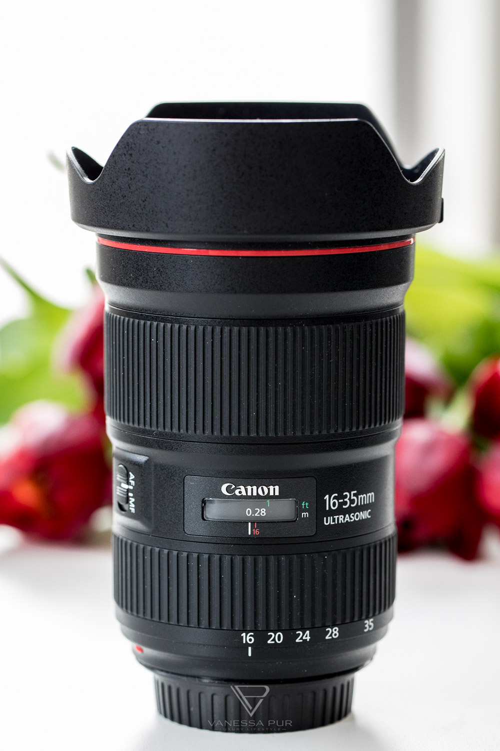 Canon EF 16-35 f/2.8 L III USM lens in review for video and photo - video blogger and vlogger or blogger and photographer