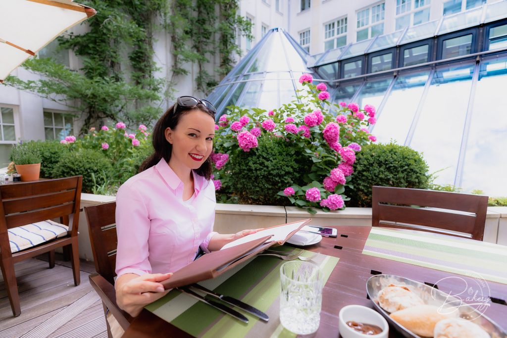 Vanessa Pur - Apples Restaurant - Park Hyatt Hotel Hamburg - Sommerterrasse und Mittagstisch - Lunch und Dinner - Foodblog