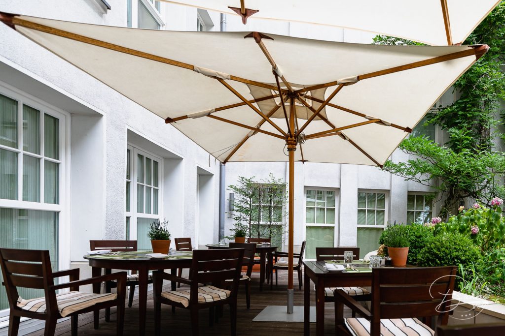 Apples Restaurant - Park Hyatt Hotel Hamburg - Summer terrace and lunch - Lunch and Dinner - Foodblog