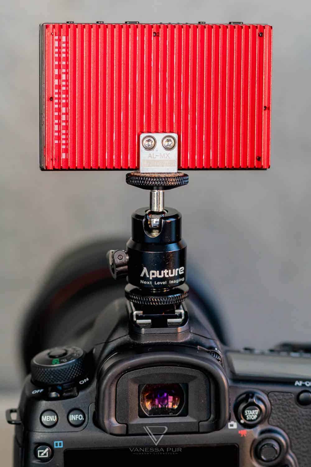 YouTuber Ausrüstung für Anfänger - YouTube Kameraausrüstung 7 Aputure Amaran AL-MX - Videoleuchte für YouTuber mit Akku - Die beste Videoleuchte für YouTuber und Vlogger? Aputure Amaran AL-MX