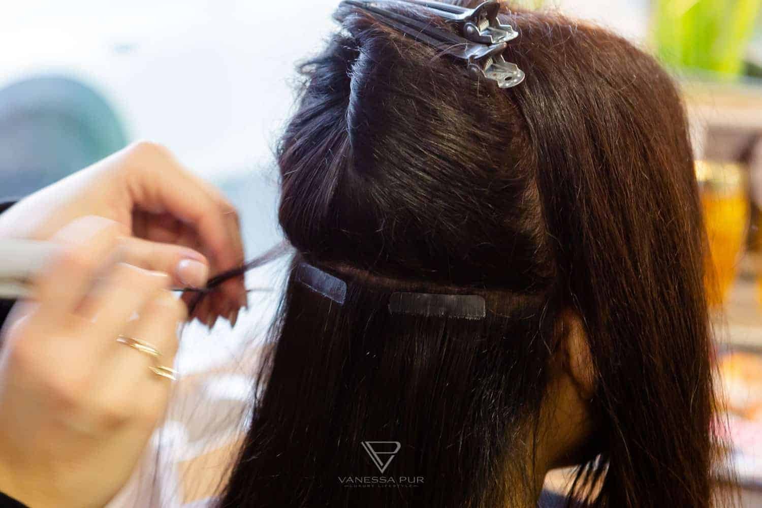 Tape Extensions Experience - Comparison with Bondings 10 Tape Extensions Experience - Comparison with Bondings - Hair Extension - Extensions - Tapes, Bondings or Clips - Which method is good? How much do hair extensions cost? Where can you get hair extensions done? Who is the best hairdresser? What are the disadvantages of hair extensions