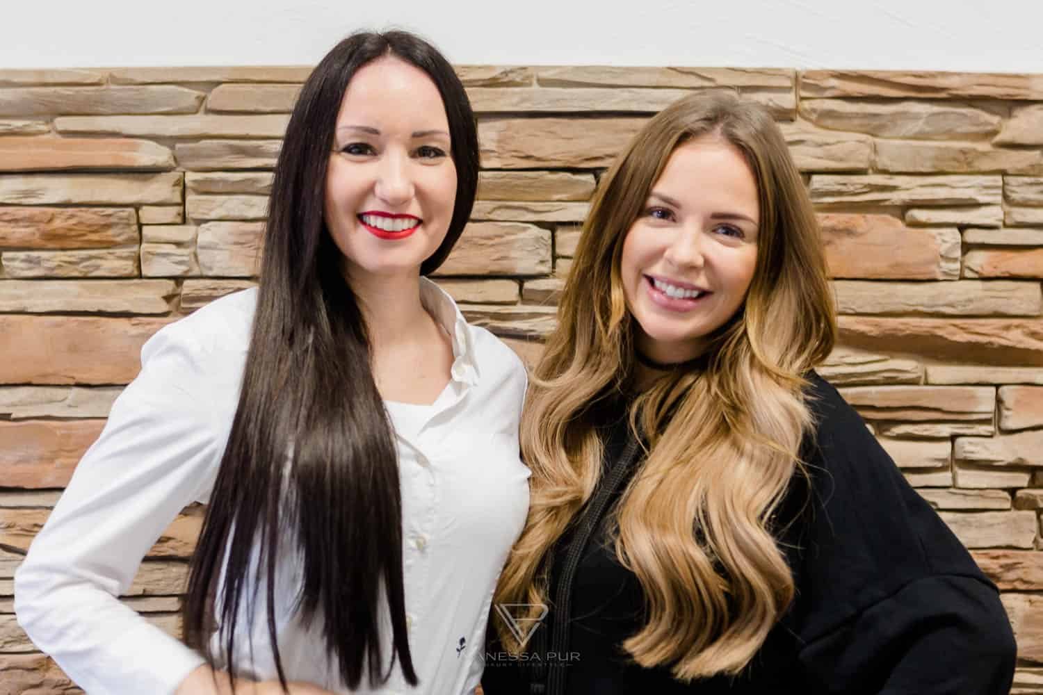 Tape Extensions Experience - Comparison with Bondings 13 Tape Extensions Experience - Comparison with Bondings - Hair Extension - Extensions - Tapes, Bondings or Clips - Which method is good? How much do hair extensions cost? Where can you get hair extensions done? Who is the best hairdresser? What are the disadvantages of hair extensions