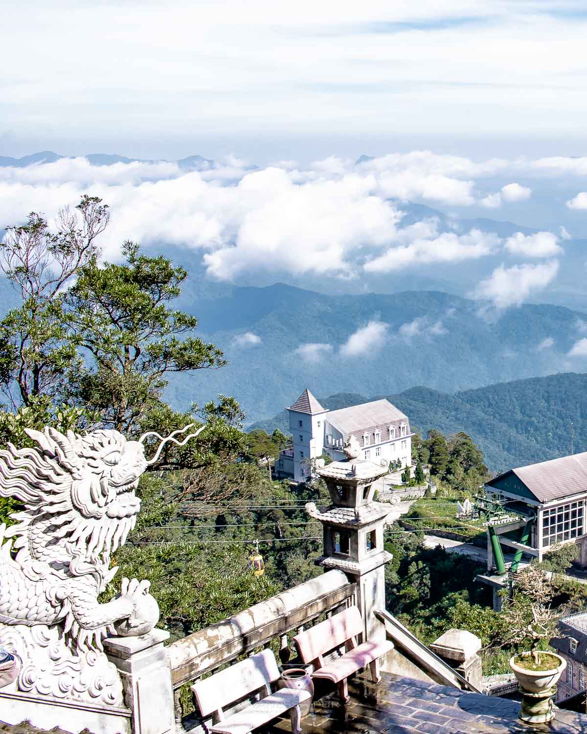 Vietnam Sehenswürdigkeiten Top 10 - Region Da Nang - Reisetipps für Vietnam Sehenswürdigkeiten Top 10 aus der Region Da Nang. Strände, Händebrücke Golden Bridge, Marble Mountains, Museum,