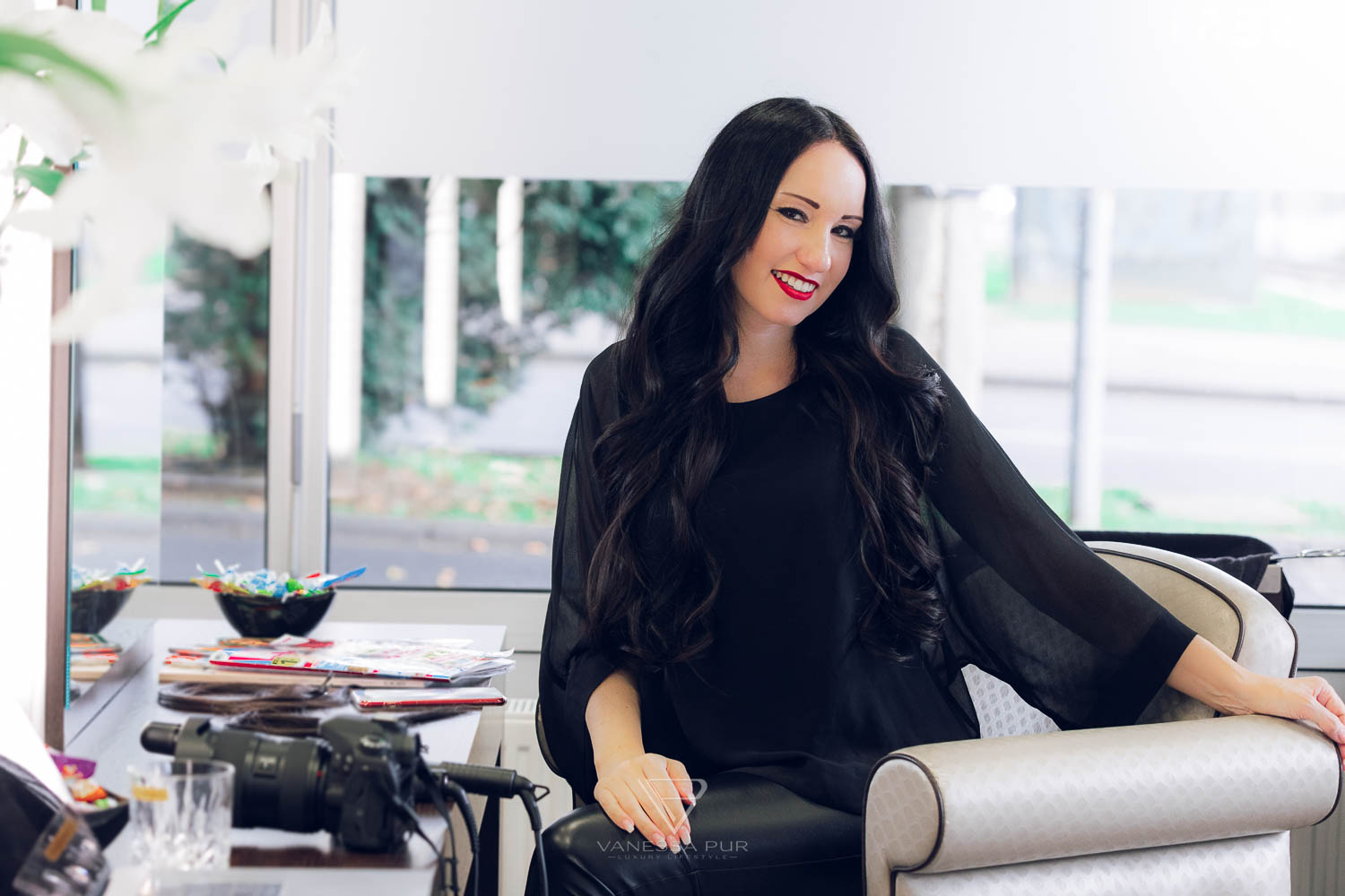 Experience at Melina Best hairdresser, extensions questions & gift idea - extensions and hair extensions - questions about hair extensions and hair thickening - tapes or bondings - what to consider, care and duration, costs and experience - Melina Best in Cologne
