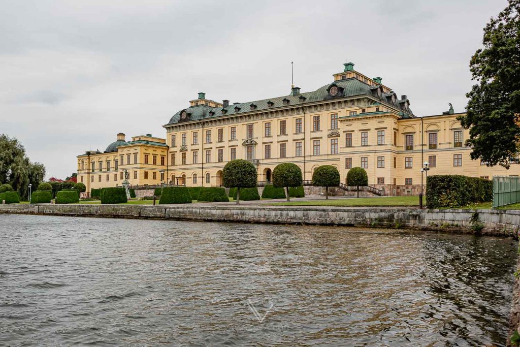 Stockholm Sehenswürdigkeiten - 24 Stunden in Stockholm - Beste Stockholm Sehenswürdigkeiten 24 Stunden in Stockholm. Schloss, Skansen Park, Vasa Museum, Rathaus Stadshuset, Gamla Stan,