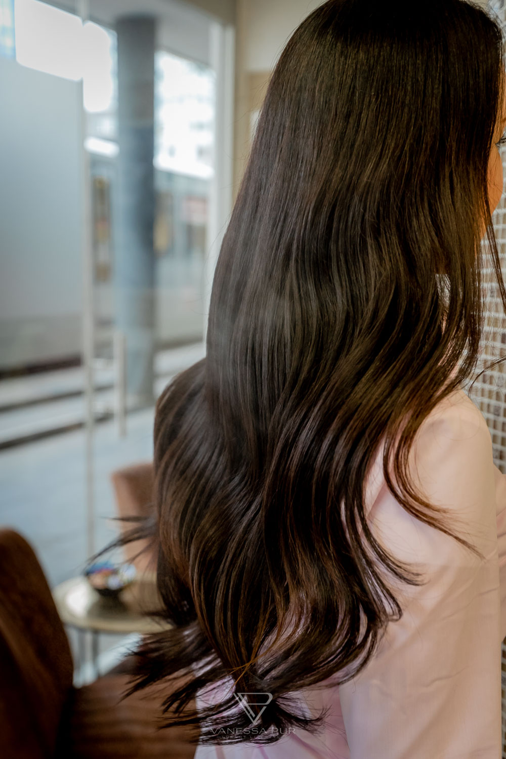 Interview mit Melina Best Friseur - Häufige Fragen zu Extensions - Melina Best Friseur Köln - Häufige Fragen zu Extensions - Balayage - Haarverlängerung und Haarverdichtung - Was kostet eine Haarverlängerung - Interview