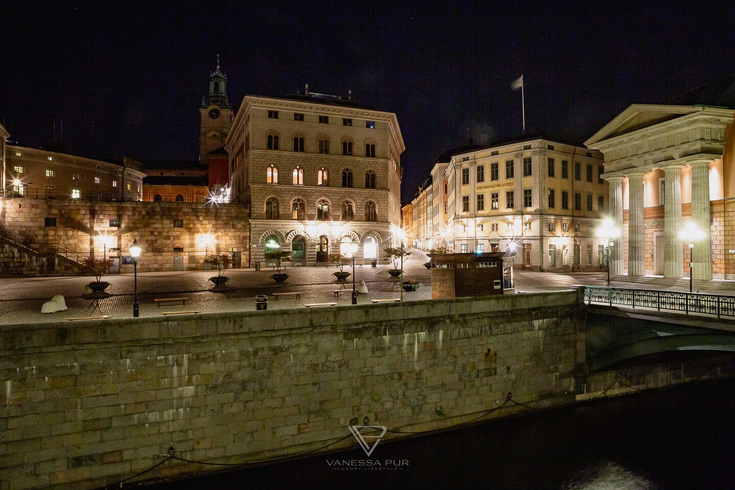 Stockholm sightseeing by night - Top 10 Sweden - Sweden's capital Stockholm at night with night shots Stockholm offers special photo motifs. Top 10 sightseeing Stockholm