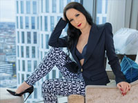 Vanessa Pur - Luxury Lifestyle blog - Fashion updates