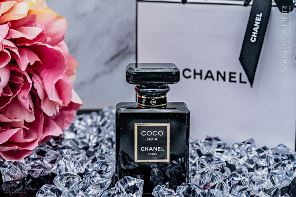 Scent of Chanel Coco Noir perfume for the elegant side of femininity. Sensual and warm with fascination and allure. Black gold  