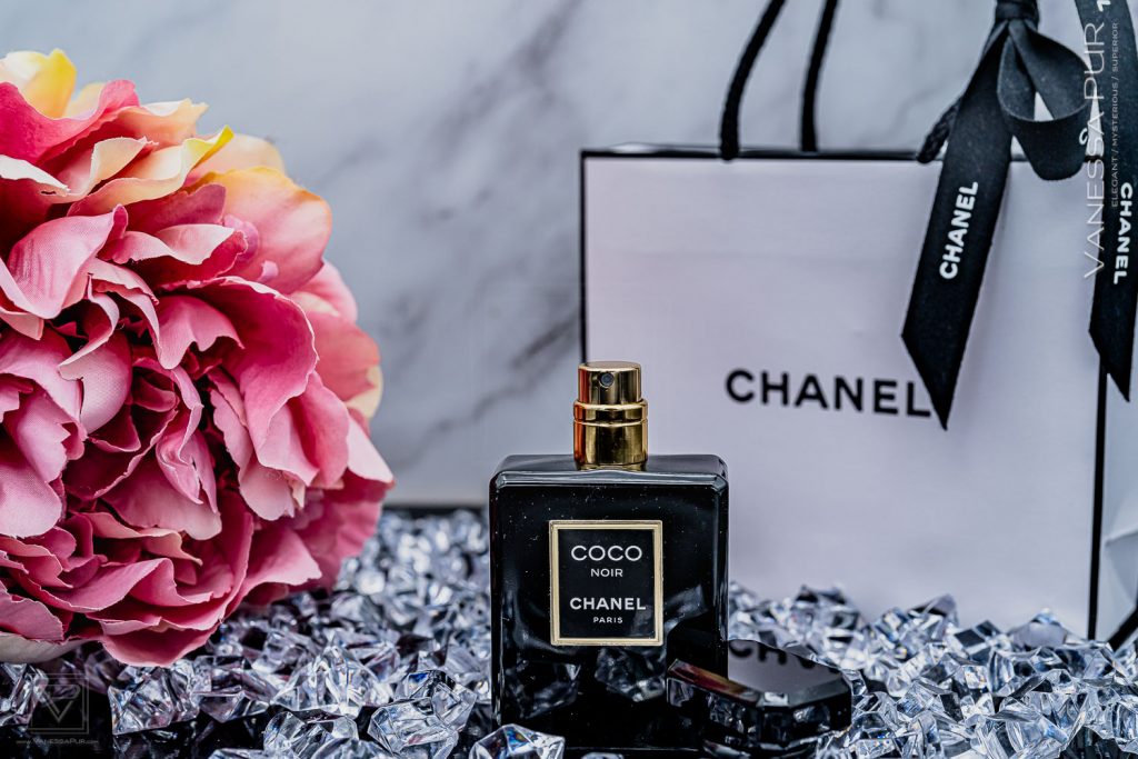 Scent of Chanel Coco Noir perfume for the elegant side of femininity. Sensual and warm with fascination and allure. Black gold  