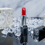 Dior Beauty - Rouge Dior Lippenstift Satin Zinnia 743 als glänzender roter Lippenstift, haltbarer Lippenstift, Luxuslabel Dior von Christian Dior