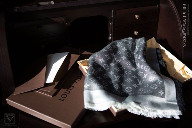 Louis Vuitton Monogram Denim Tuch schwarz