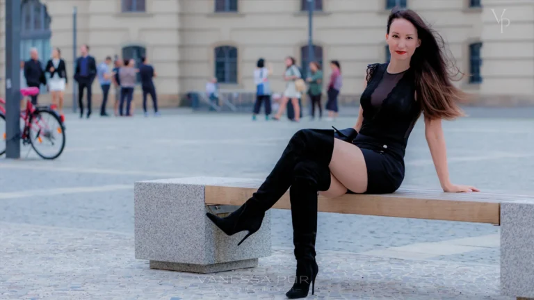Overknee Stiefel Outfit in Berlin als Sommerlook (Video)